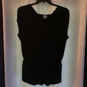 Black casual work top.